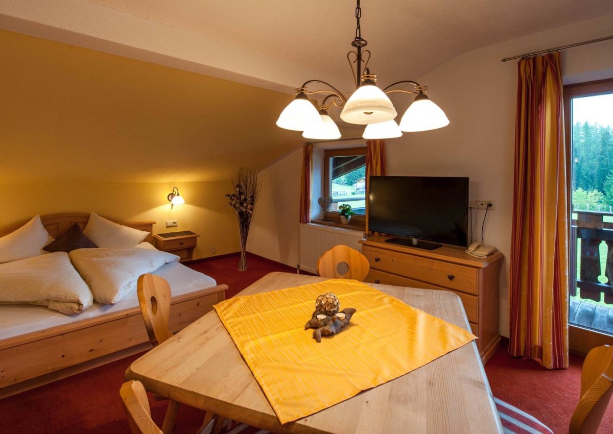 woeberlerhof-ehrwald-familienzimmer_dsc9709.jpg